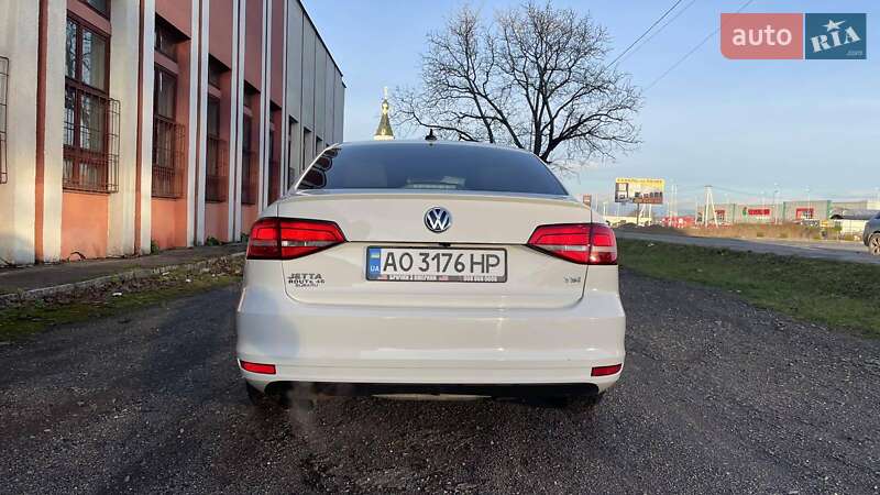 Седан Volkswagen Jetta 2014 в Хусті