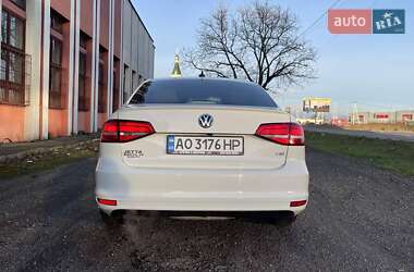 Седан Volkswagen Jetta 2014 в Хусте