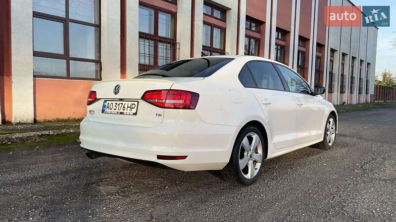 Седан Volkswagen Jetta 2014 в Хусті
