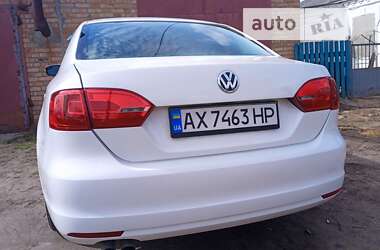 Седан Volkswagen Jetta 2012 в Умані