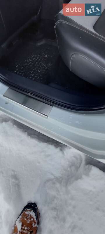 Седан Volkswagen Jetta 2016 в Покровську