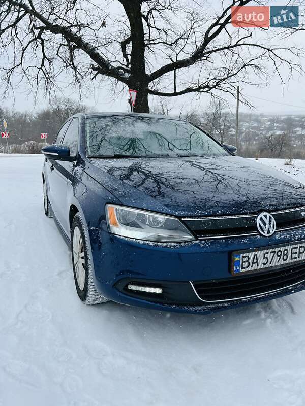 Седан Volkswagen Jetta 2013 в Кропивницькому