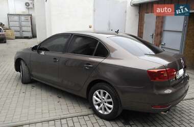 Volkswagen Jetta 2011