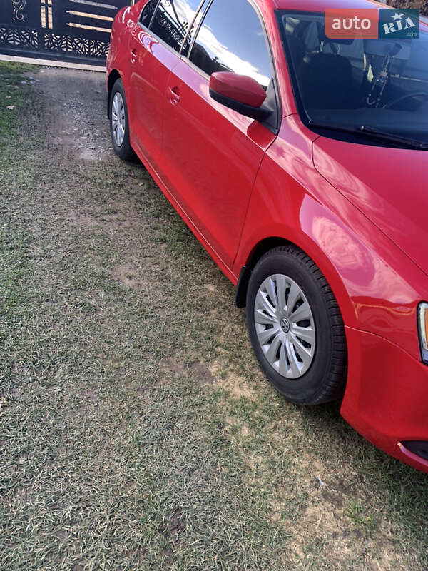 Седан Volkswagen Jetta 2012 в Івано-Франківську