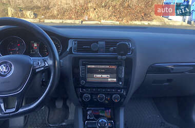 Седан Volkswagen Jetta 2015 в Мукачевому