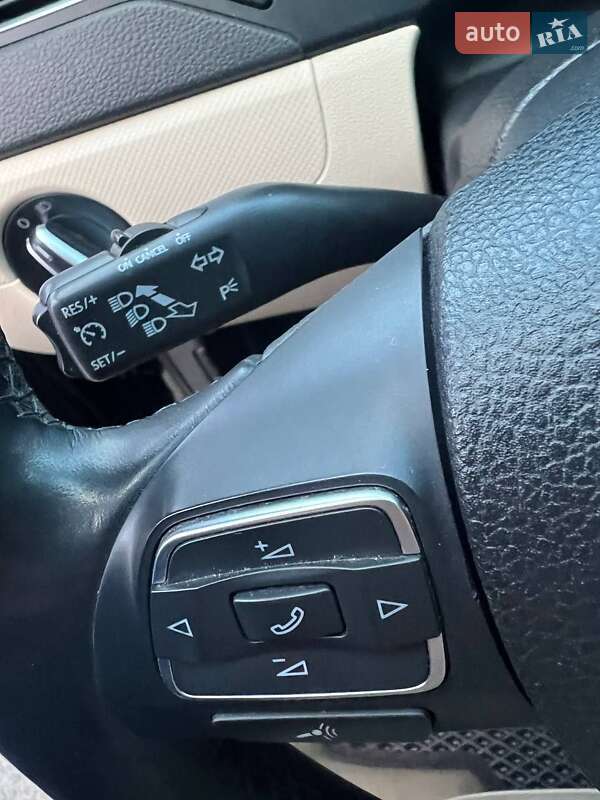 Седан Volkswagen Jetta 2011 в Дніпрі