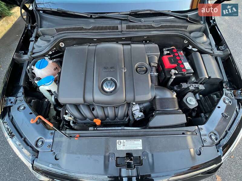 Седан Volkswagen Jetta 2011 в Дніпрі