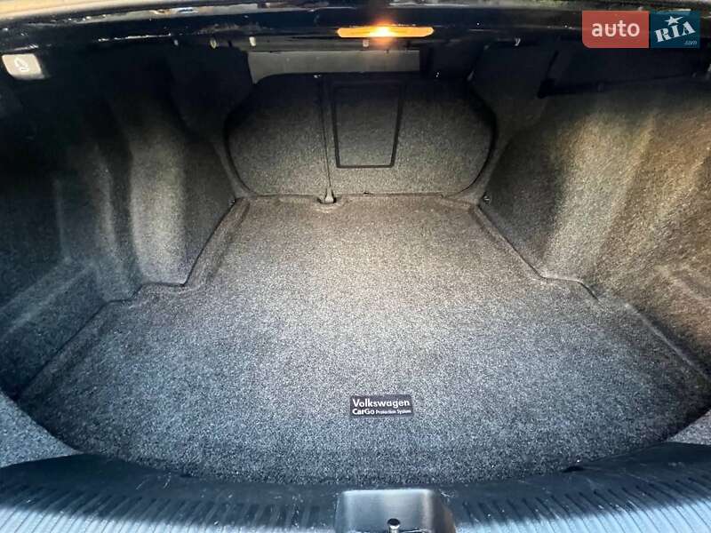 Седан Volkswagen Jetta 2011 в Дніпрі