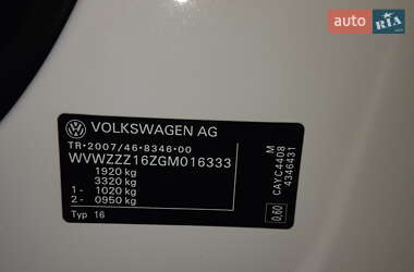Седан Volkswagen Jetta 2016 в 
