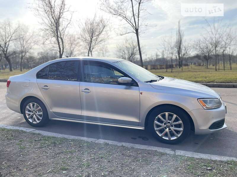 Седан Volkswagen Jetta 2011 в Николаеве