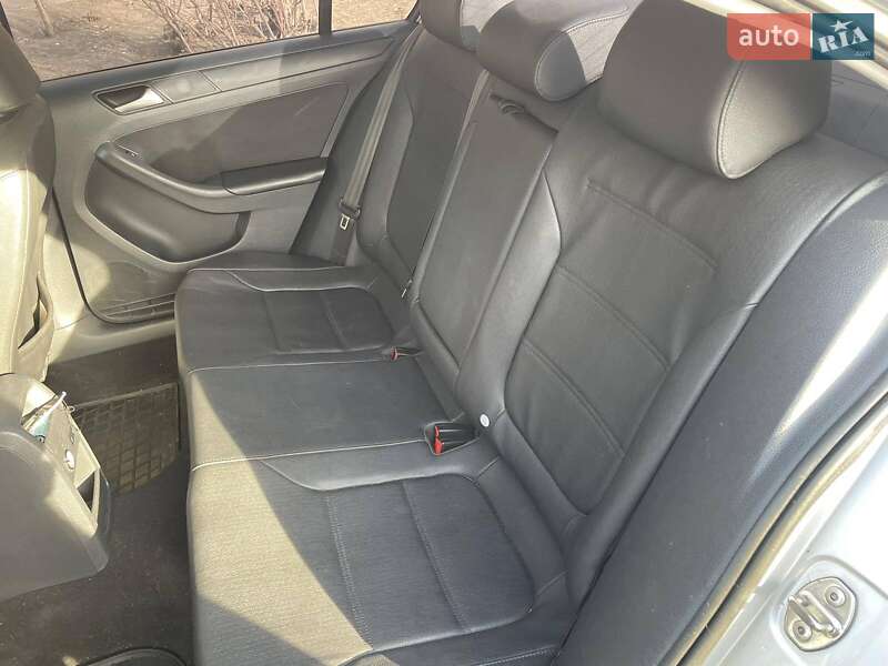 Седан Volkswagen Jetta 2011 в Николаеве фото 15 Седан Volkswagen Jetta 2011 в Николаеве