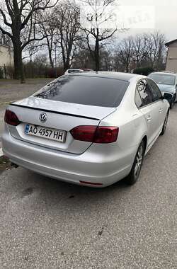 Седан Volkswagen Jetta 2012 в Тячеве