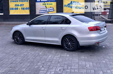 Седан Volkswagen Jetta 2010 в Запоріжжі