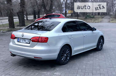 Седан Volkswagen Jetta 2010 в Запоріжжі