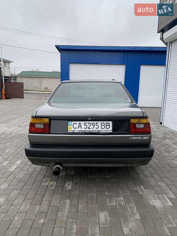Седан Volkswagen Jetta 1988 в Корсуне-Шевченковском