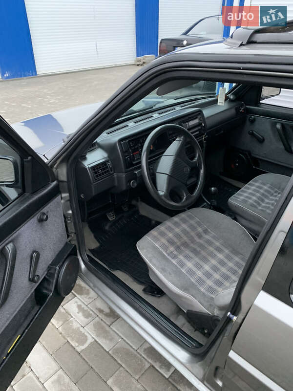 Седан Volkswagen Jetta 1988 в Корсуне-Шевченковском