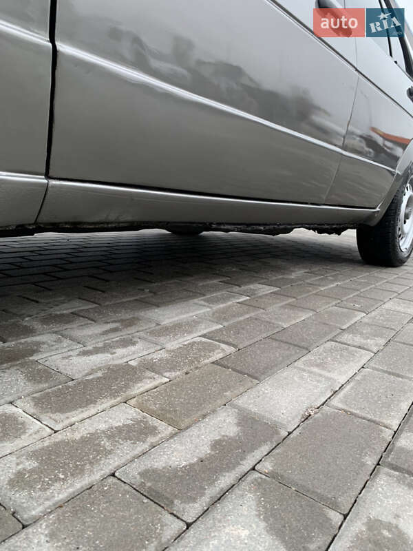 Седан Volkswagen Jetta 1988 в Корсуне-Шевченковском