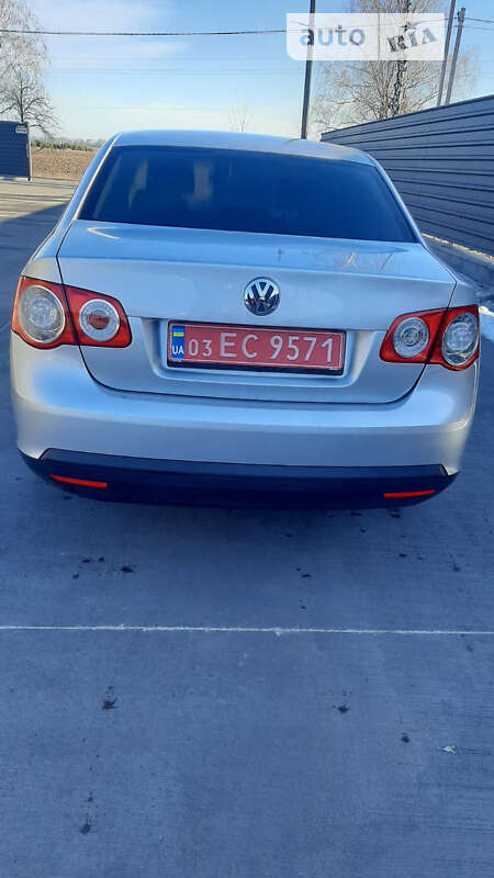 Седан Volkswagen Jetta 2006 в Василькові
