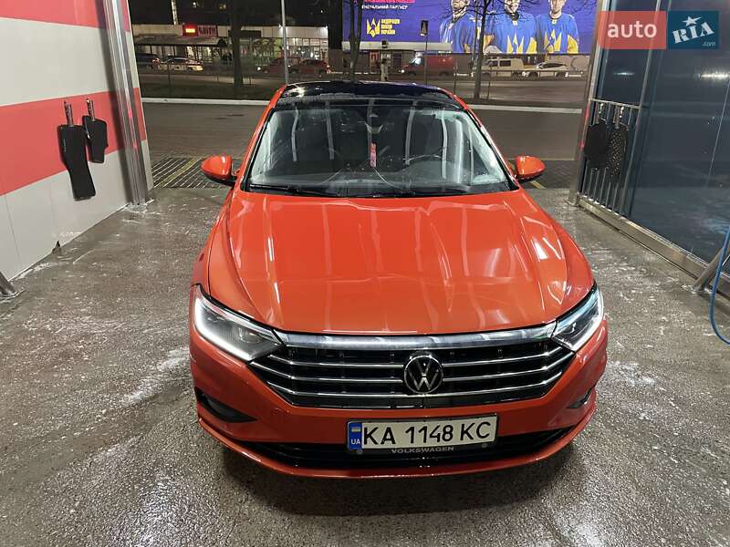 Седан Volkswagen Jetta 2018 в Киеве