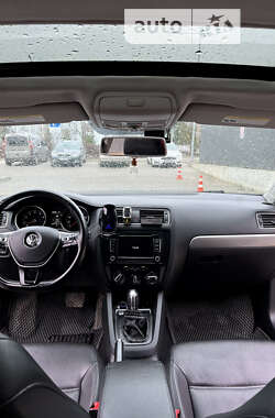 Седан Volkswagen Jetta 2015 в Золочеве