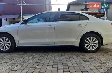 Седан Volkswagen Jetta 2013 в Ужгороде