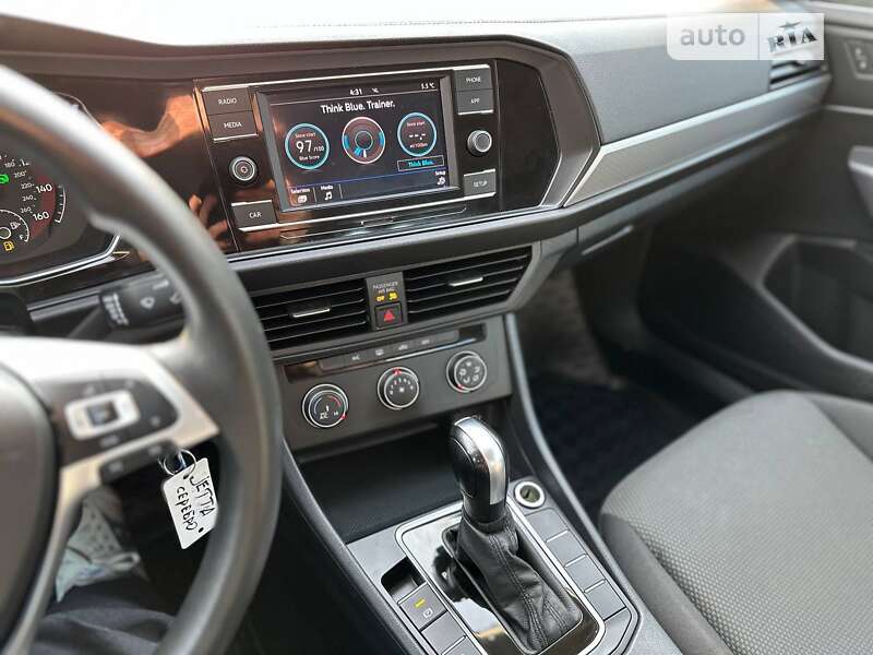 Седан Volkswagen Jetta 2019 в Кривом Роге