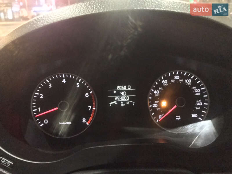 Седан Volkswagen Jetta 2011 в Днепре