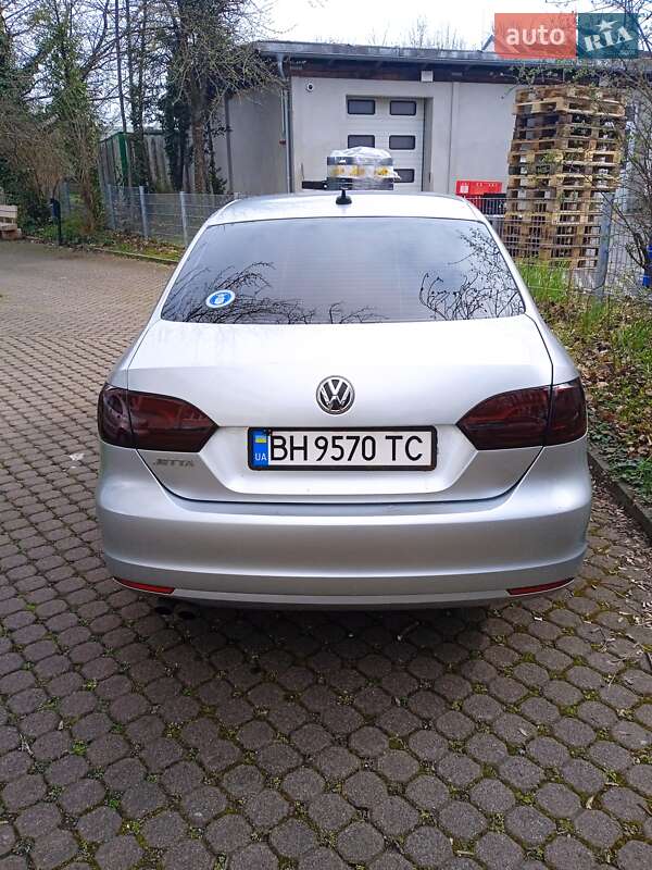 Седан Volkswagen Jetta 2014 в Одесі