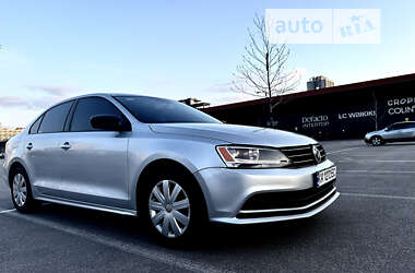 Седан Volkswagen Jetta 2015 в Киеве