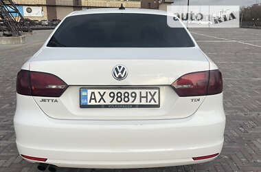 Седан Volkswagen Jetta 2012 в Харькове