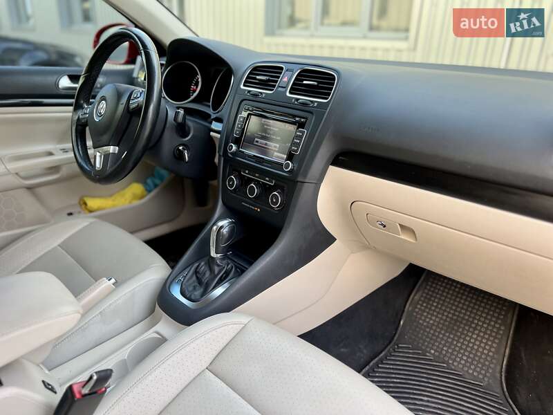 Універсал Volkswagen Jetta 2013 в Мукачевому