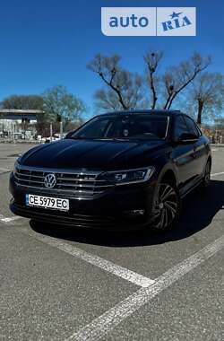 Седан Volkswagen Jetta 2019 в Черновцах