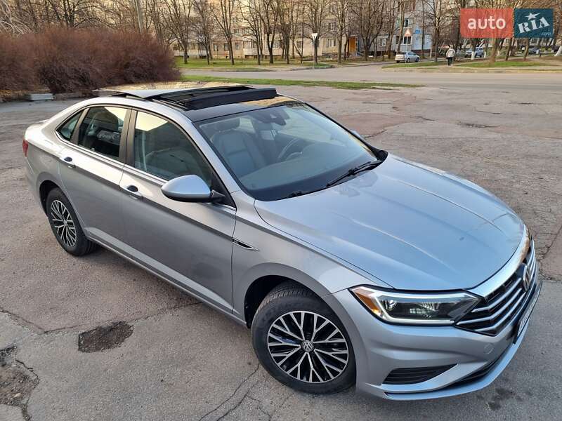 Седан Volkswagen Jetta 2019 в Києві