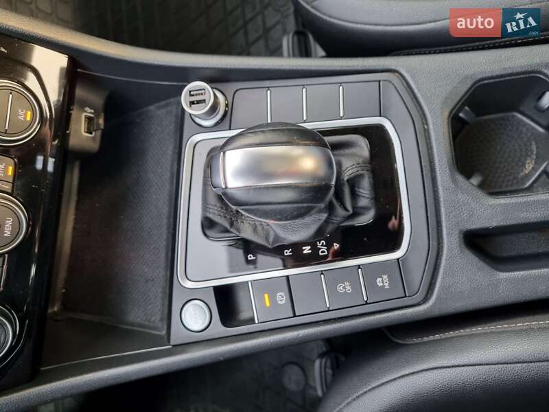 Седан Volkswagen Jetta 2019 в Києві