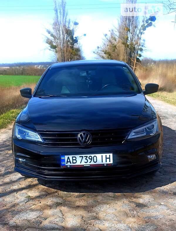 Седан Volkswagen Jetta 2015 в Вінниці