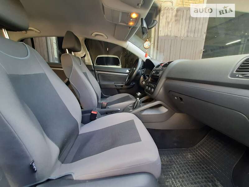 Седан Volkswagen Jetta 2006 в Киеве