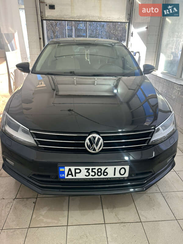 Седан Volkswagen Jetta 2016 в Одесі