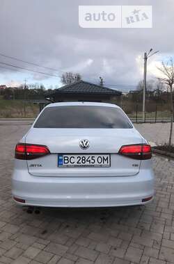 Седан Volkswagen Jetta 2016 в 