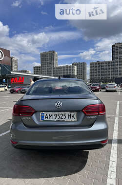 Седан Volkswagen Jetta 2013 в Житомирі