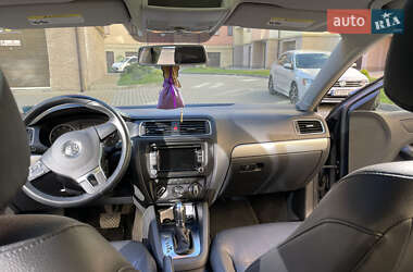 Седан Volkswagen Jetta 2012 в Ивано-Франковске