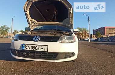 Седан Volkswagen Jetta 2014 в Києві