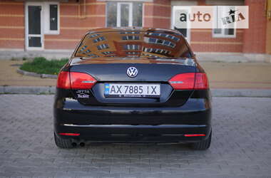 Седан Volkswagen Jetta 2014 в Тернополе