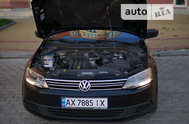 Седан Volkswagen Jetta 2014 в Тернополе