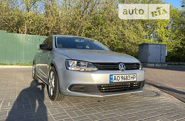 Седан Volkswagen Jetta 2013 в Киеве