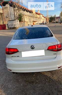 Седан Volkswagen Jetta 2015 в Тернополе