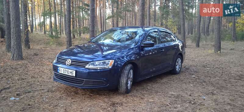 Седан Volkswagen Jetta 2013 в Богуславе