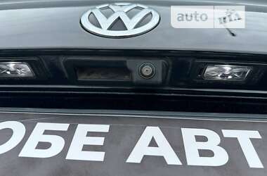 Седан Volkswagen Jetta 2019 в Львові