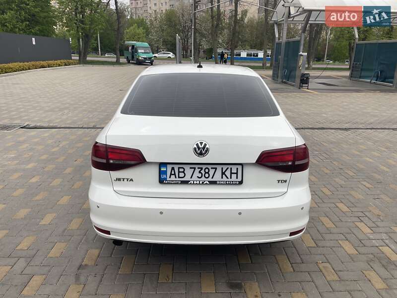 Седан Volkswagen Jetta 2016 в Виннице