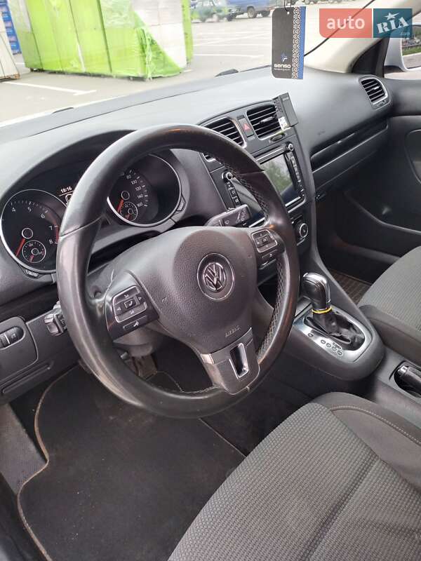 Универсал Volkswagen Jetta 2012 в Сумах