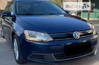 Седан Volkswagen Jetta 2013 в Днепре